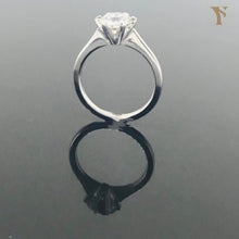 Load image into Gallery viewer, Ladies 18ct White Gold Diamond Solitaire Ring
